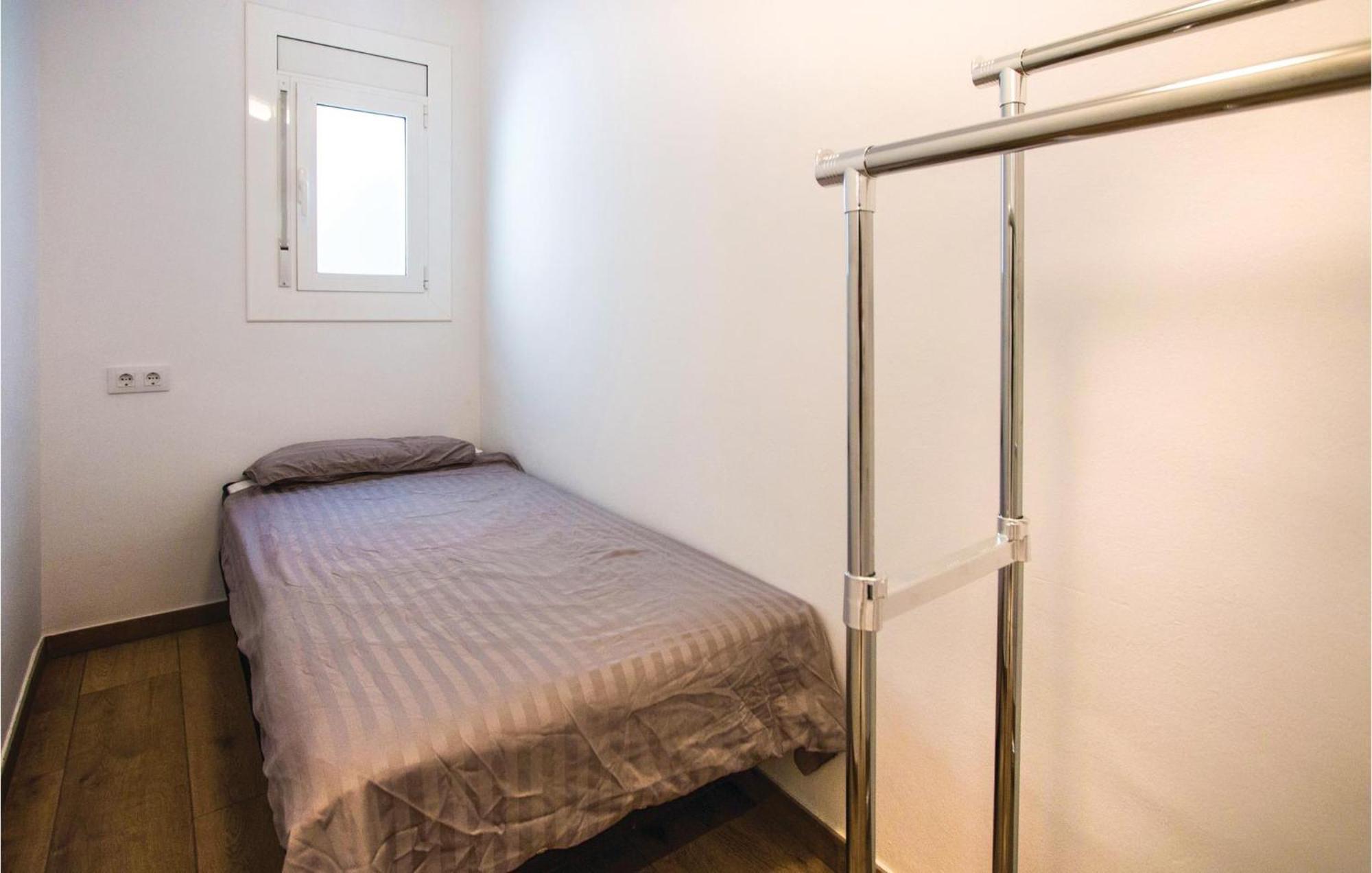 Amazing Apartment In Blanes With Kitchen Ngoại thất bức ảnh